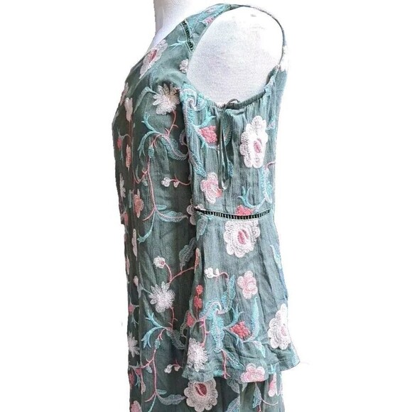 Luxology Women's Size 4 Cold Shoulder Dress Floral Embroidered Boho Bell Sleeves - Picture 5 of 11